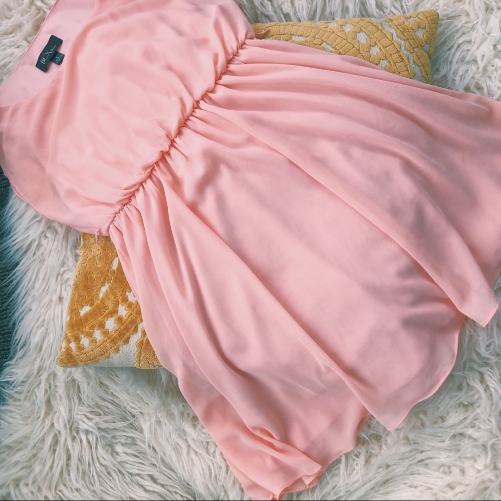 pink flowy dress 🌸